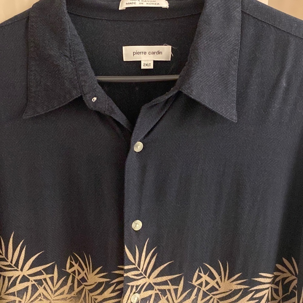 Men’s Hawaiian shirt. Good condition.